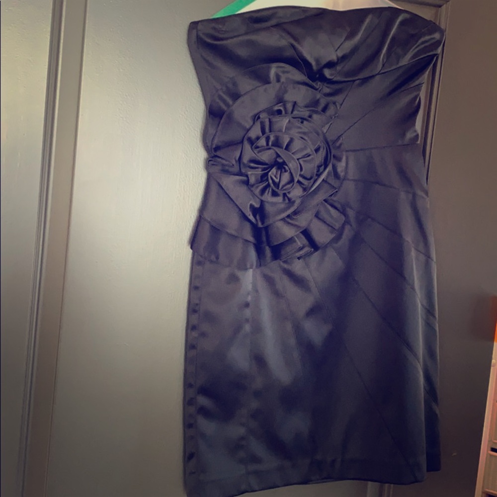 Black strapless formal dress